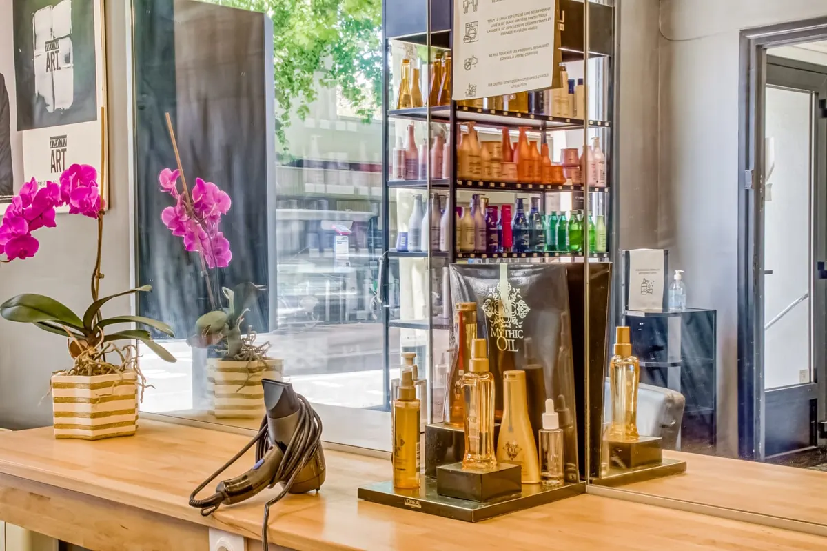 Produits L'Oréal Professionnel utilisés au salon Mary Curls Calais