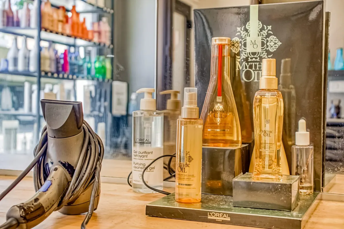 Soins Mythic Oil du salon Mary Curls, coiffeur à Calais